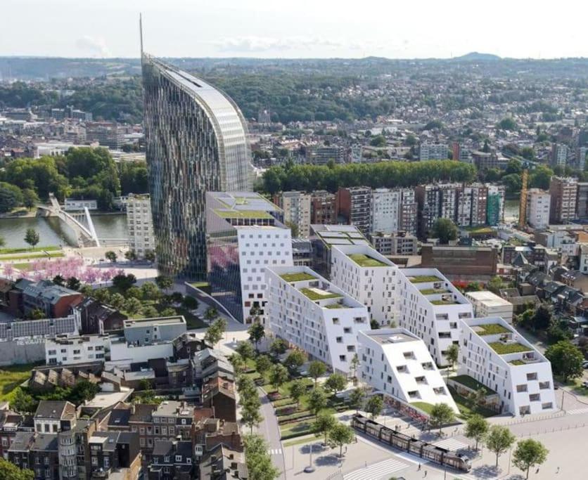 Paradis Express Neuf Face Aux Guillemins Lieja Exterior foto